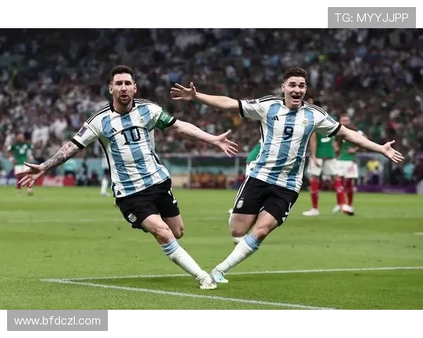 三个交手过的最强后卫？阿尔瓦雷斯：范戴克、罗梅罗和利马